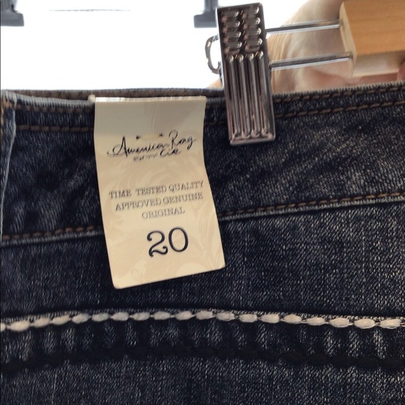 American Rag Bermuda Blue Jean Shorts Size 20 New With Tag - Picture 6 of 9